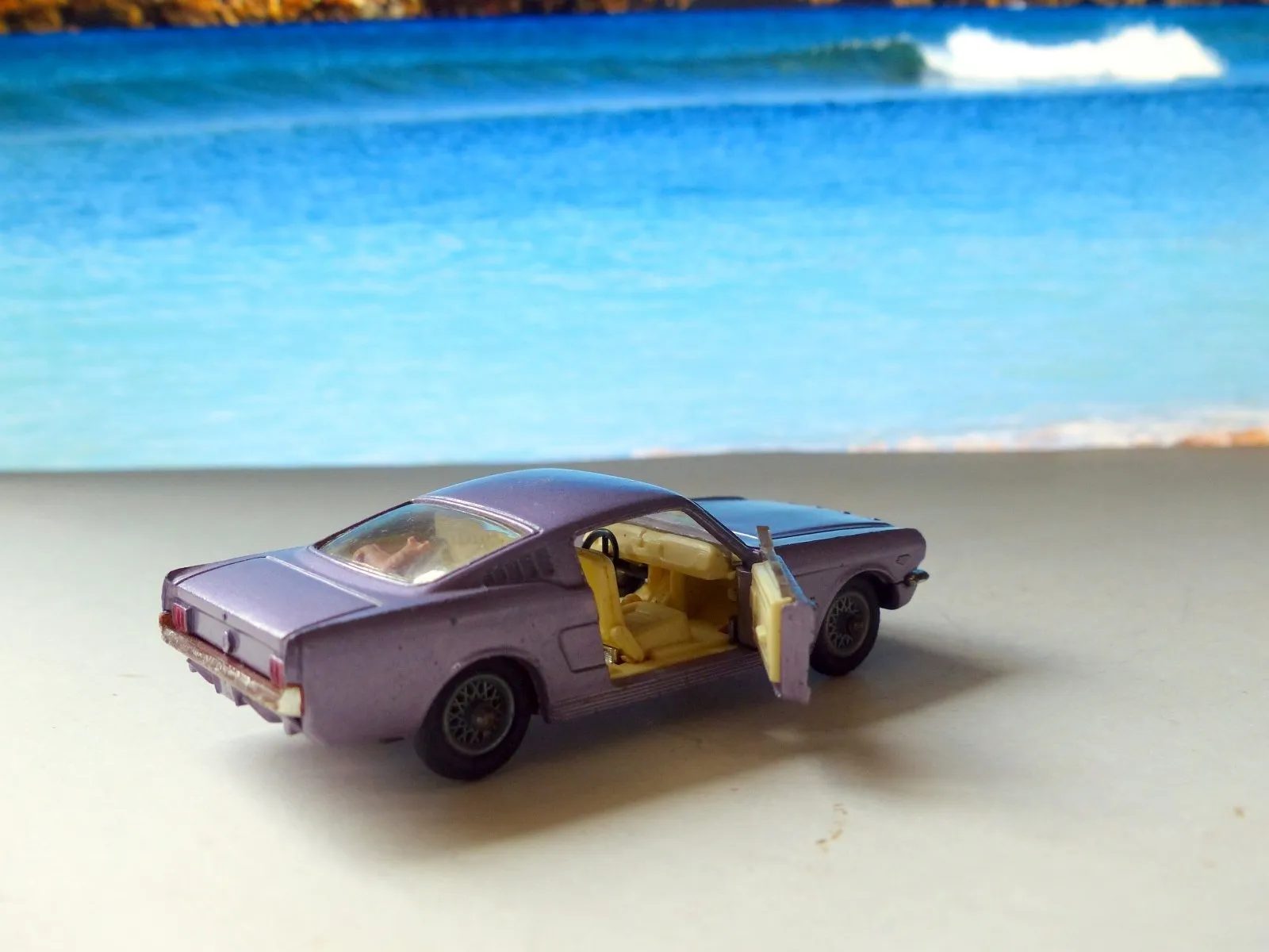 320 Ford Mustang 2 2 Fastback in lilac metallic with original box