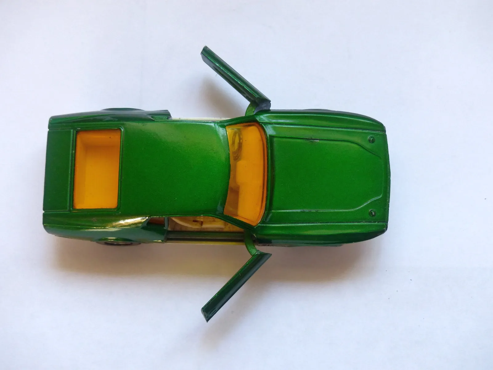 329 Ford Mustang Mach 1 in green