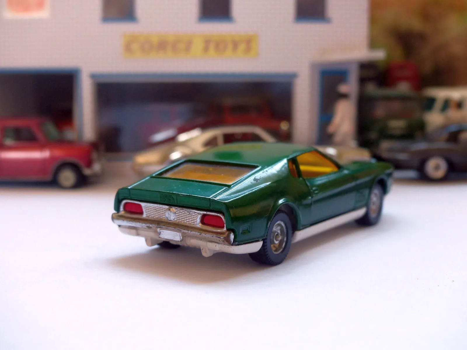 329 Ford Mustang Mach 1 in green