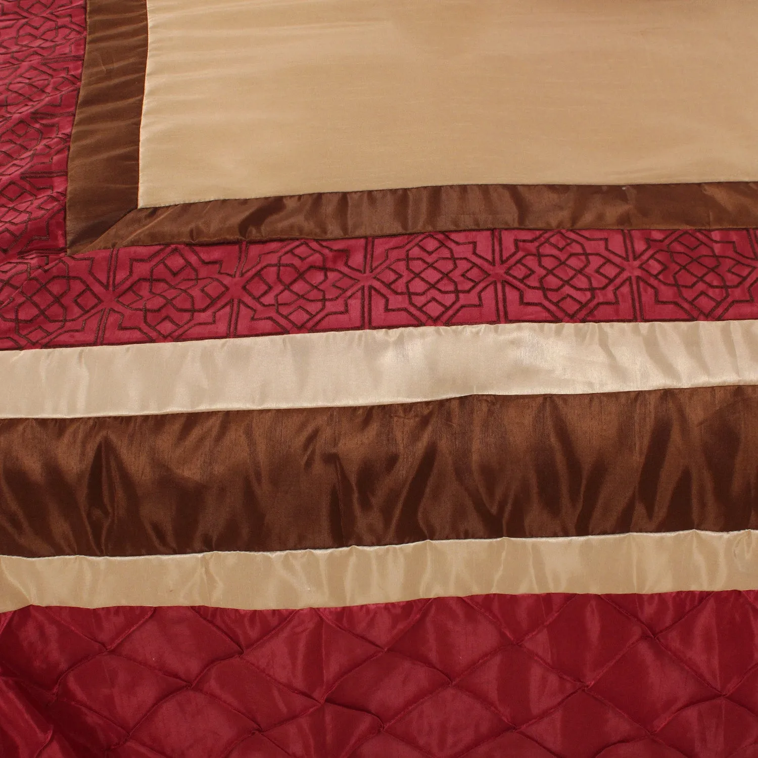 7 Piece Hypoallergenic Fade Resistant Patchwork Diamond Pintuck  Bed In A Bag Comforter Set-MYA