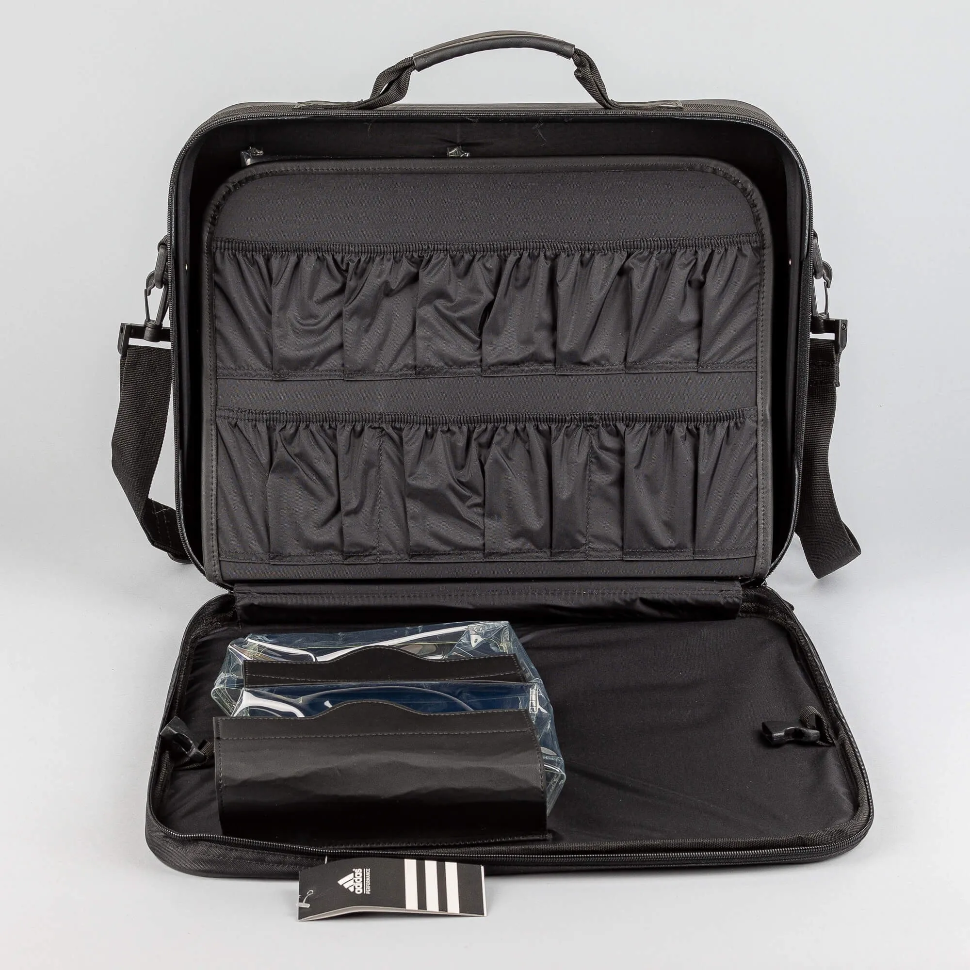 Adidas čierny medical BAG
