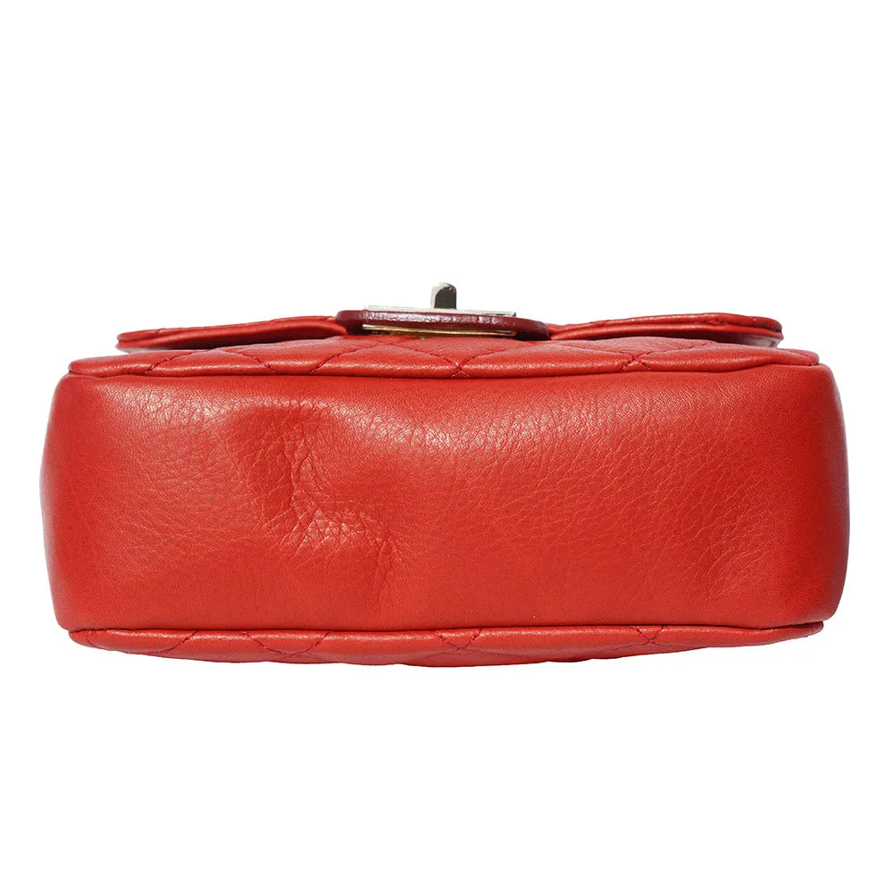 Be exclusive leather bag