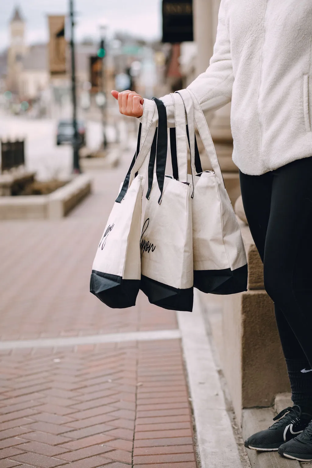 Canvas Zippered Tote