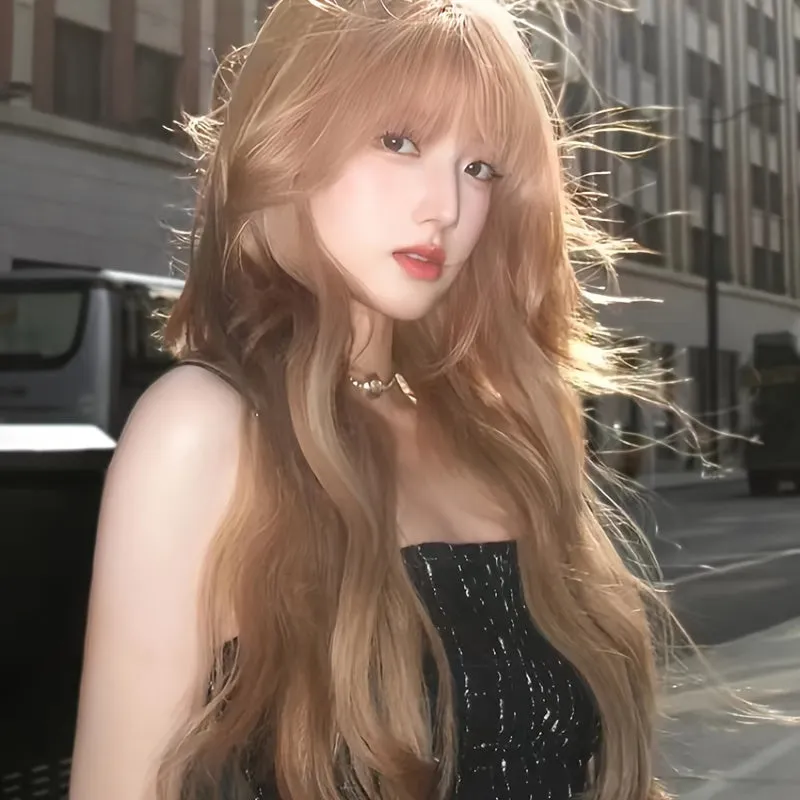 Chic Curly Elegance Wig