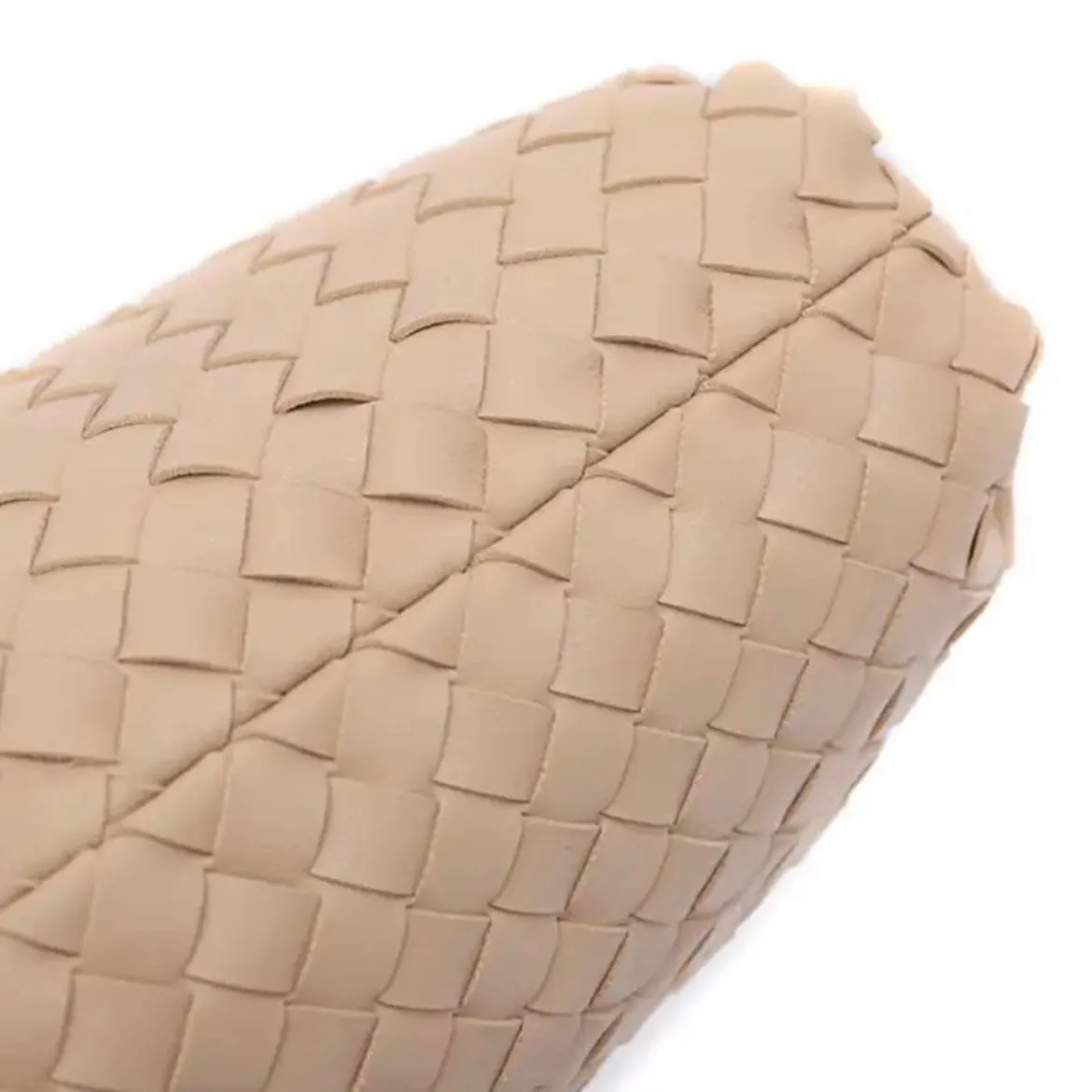 CLOUD CLUTCH BAG NUDE