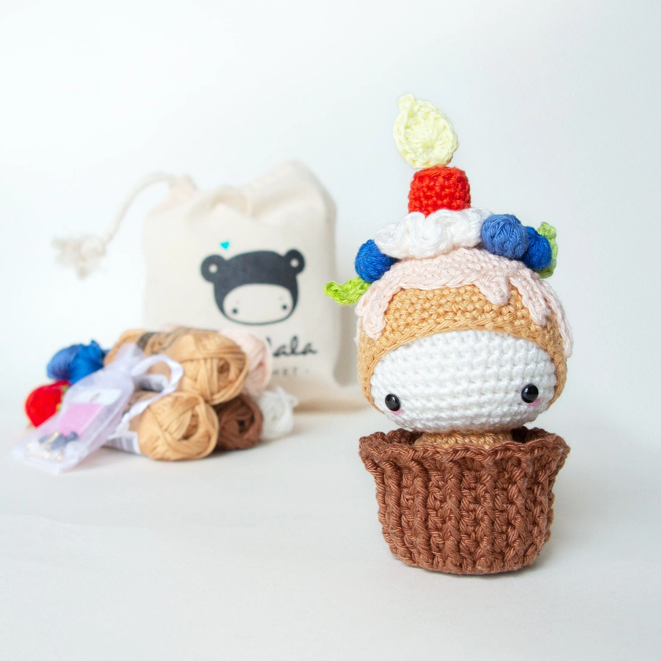 Crochet Kit . Pincushion Cupcake Ella