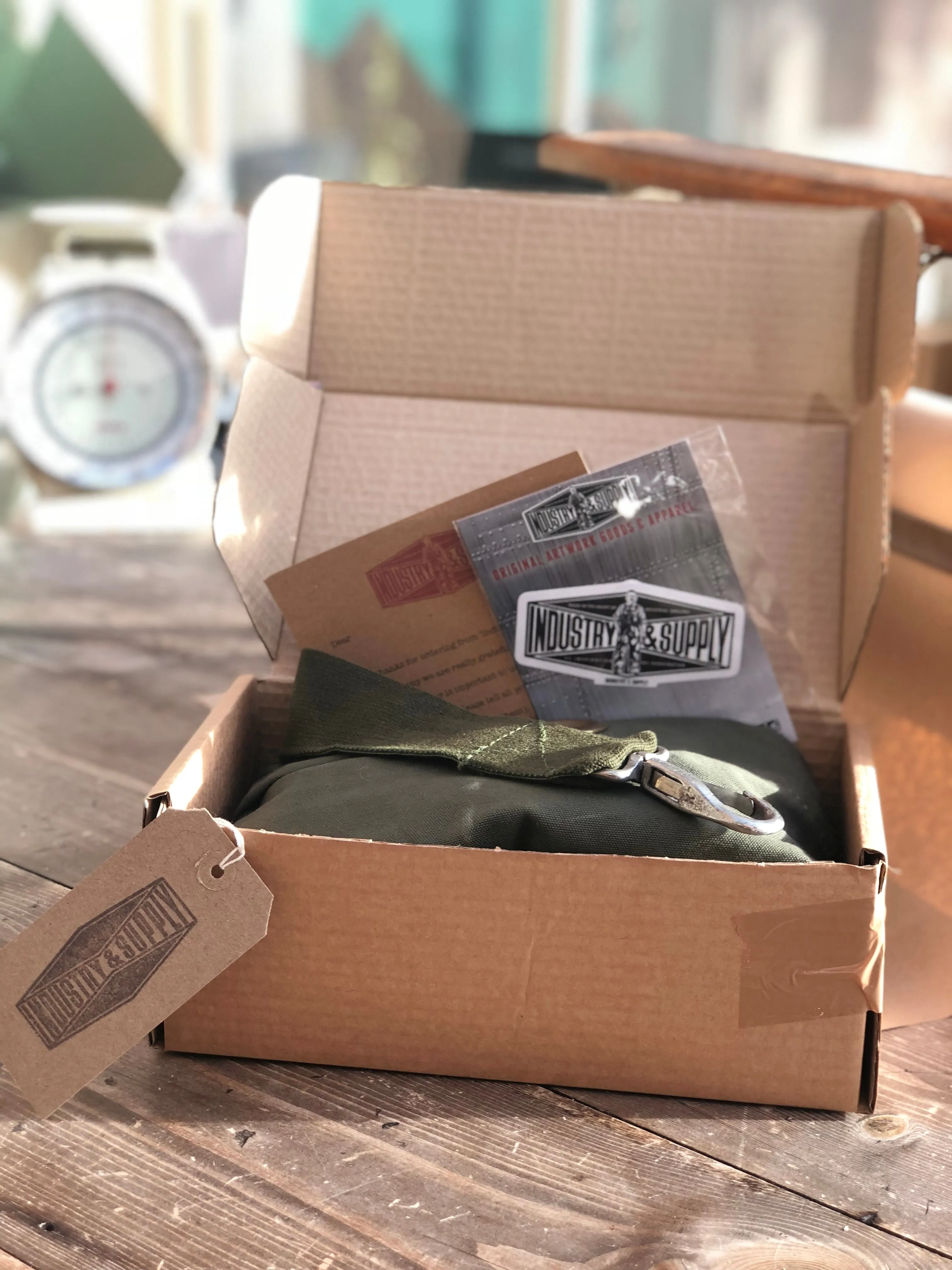 DOGHOUSE CUSTOMS ARMY SURPLUS KIT BAG - USED CONDITION