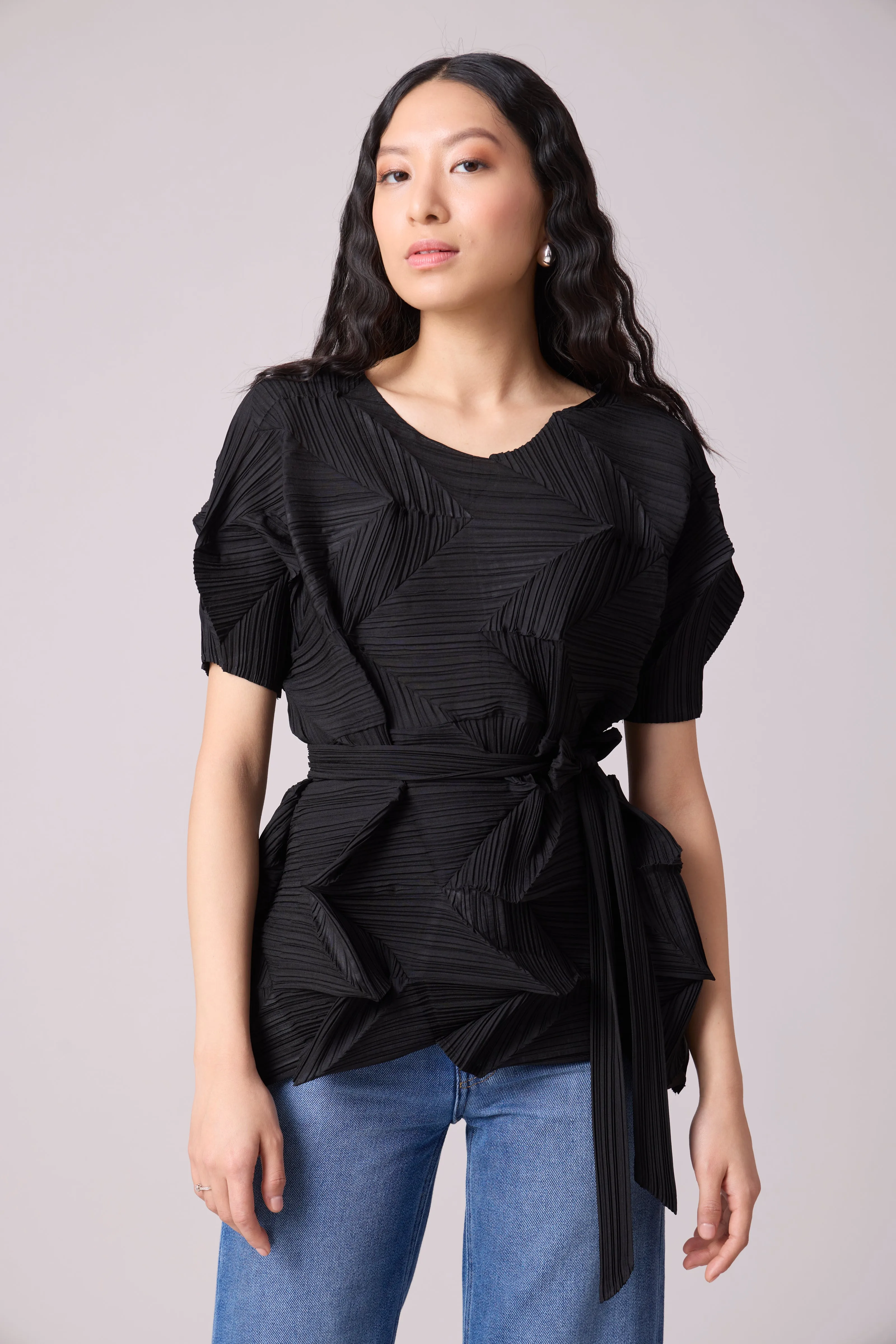 Gia 3D Pleated Top - Black
