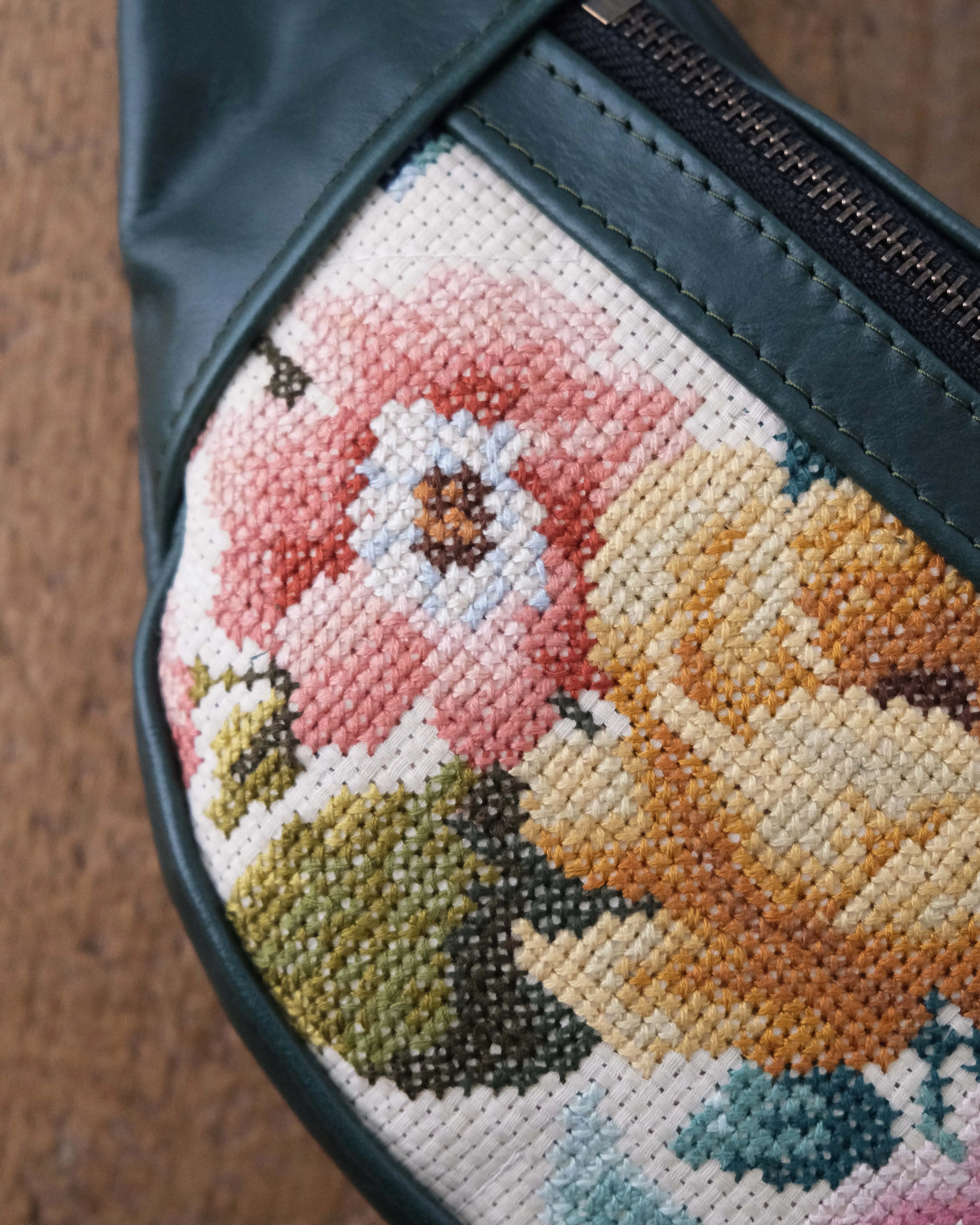 Mini Tabitha: Cross Stitch I