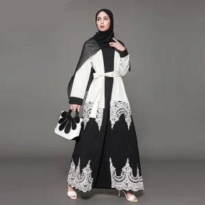 Open-Lace Monochrome Abaya