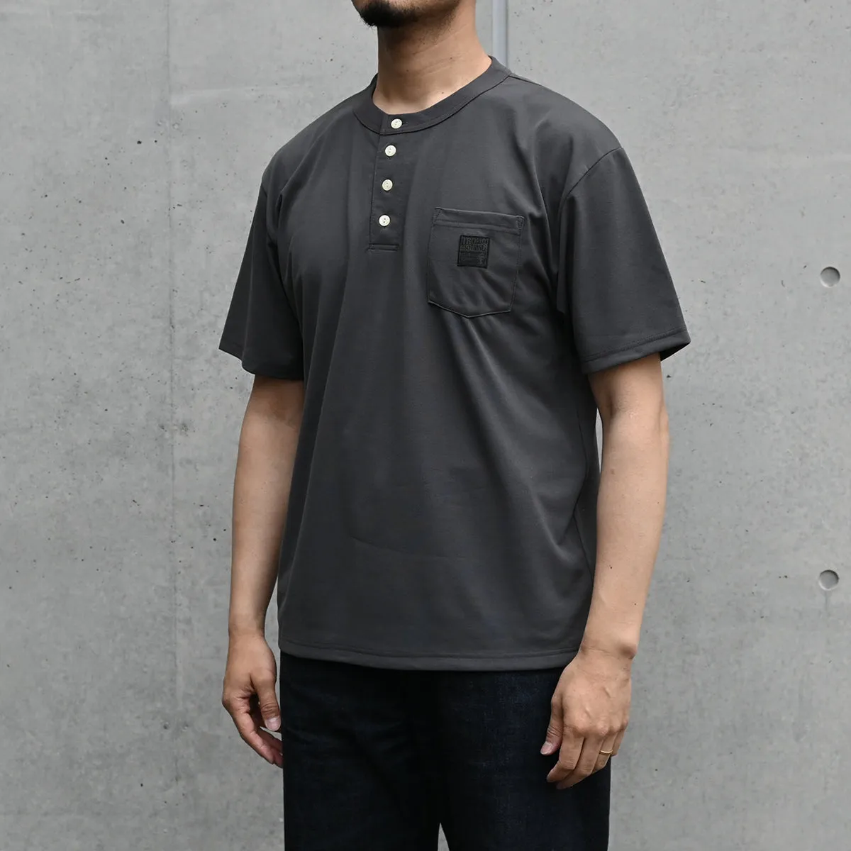 "MONOCHROME" RD Henley Tee / TE-19