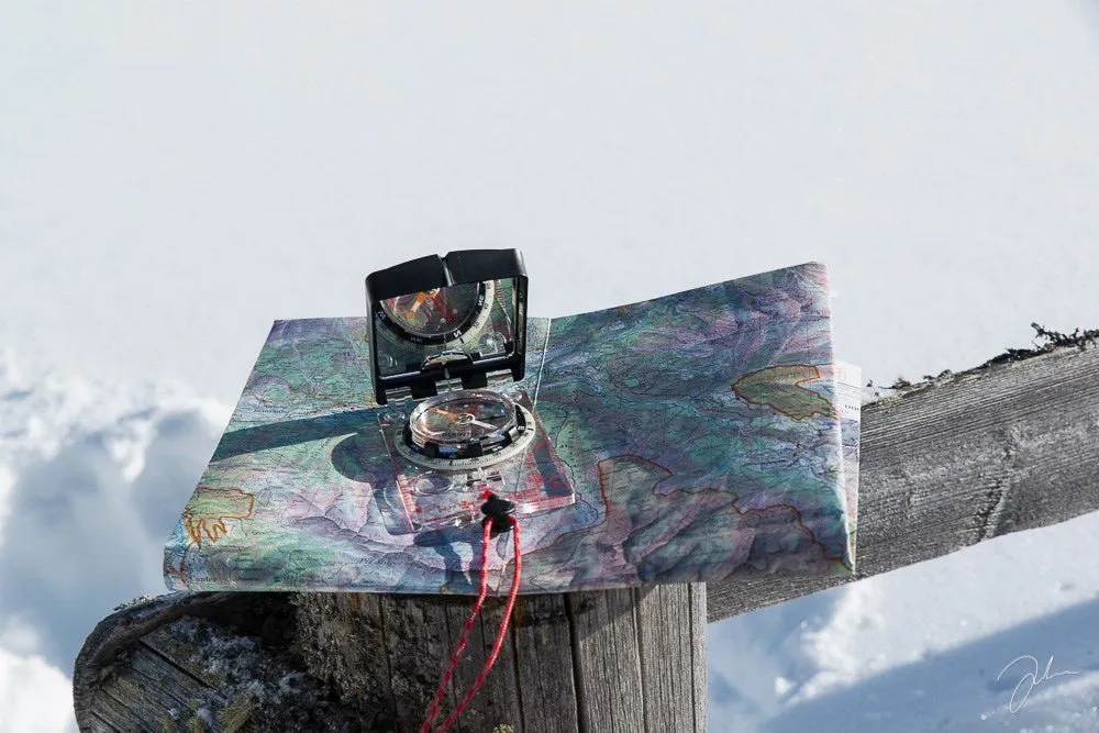 Suunto Compass MC-2 – Precision Navigation Tool with Mirror, Clinometer, and Declination Adjustment