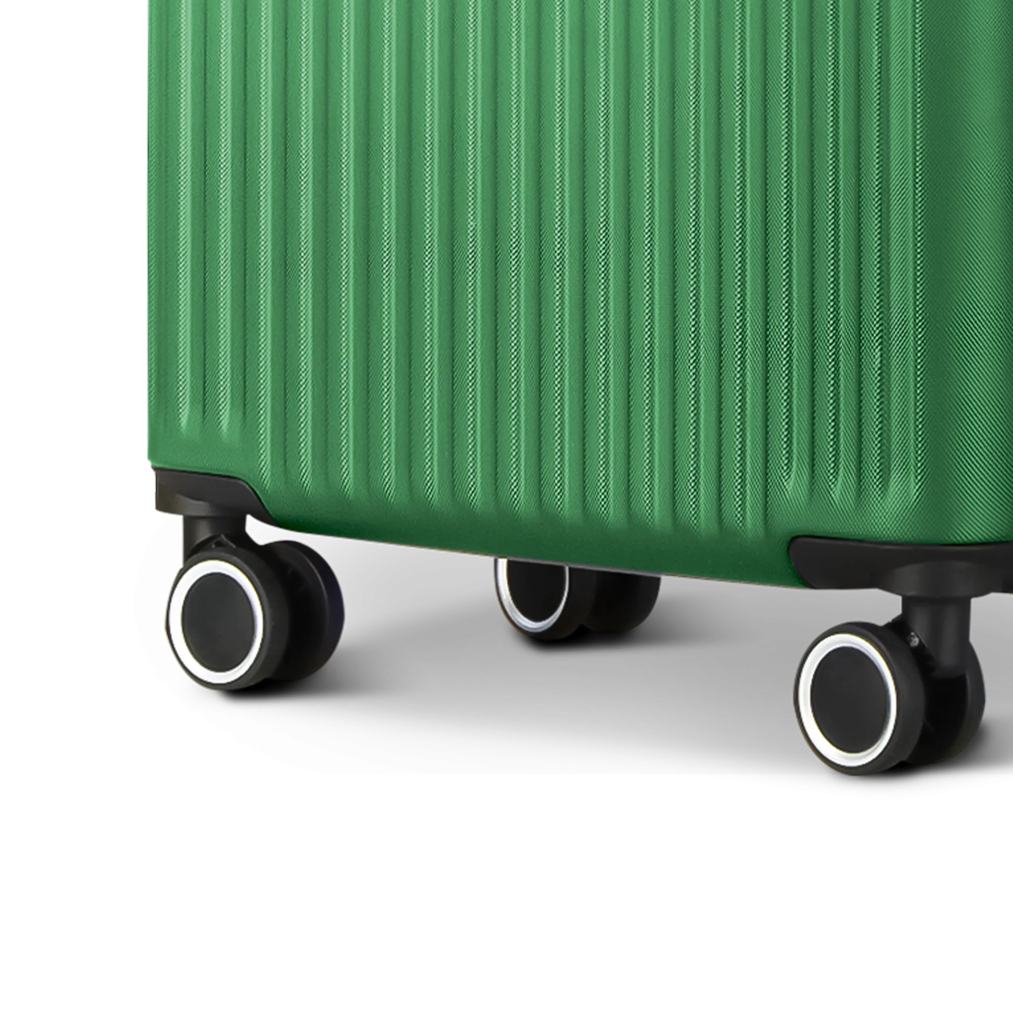 Vacay 24" Suitcase in Forest