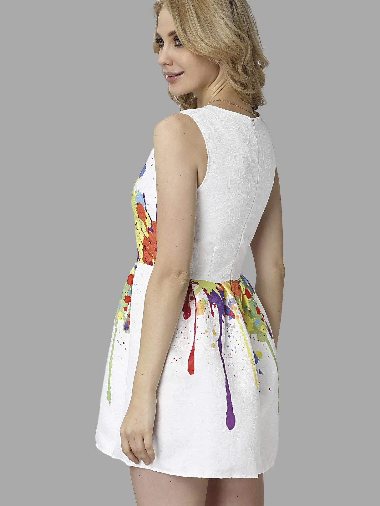 Wholesale Crew Neck Sleeveless Floral Print Zip Back Ruffle Hem Mini Dress